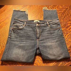 Loft Women’s modern skinny ankle jeans. Size 14/32